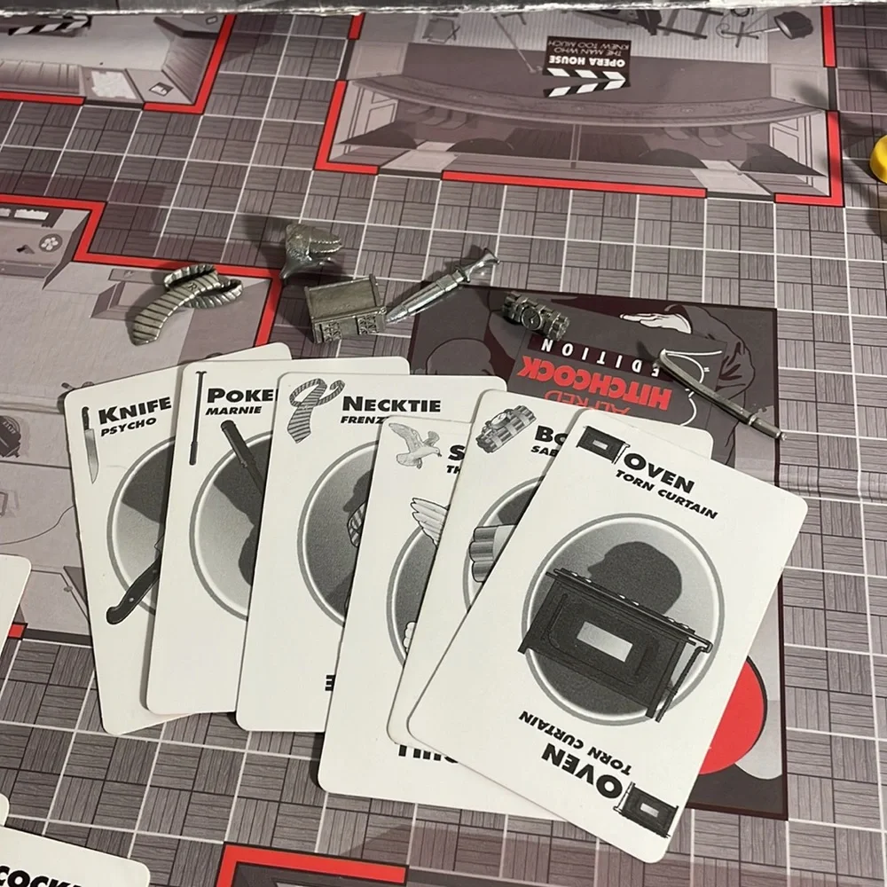 Alfred Hitchcock Clue game - Picture 4 of 9